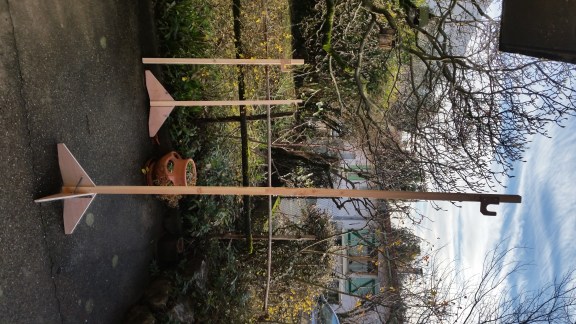 Rideaux de fond de scène avec pieds démontables. 2004. Bernard Faure