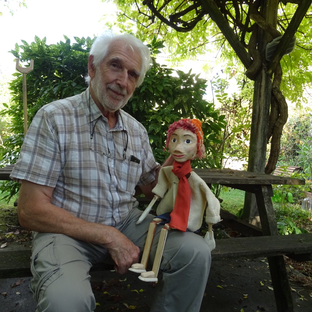 Bernard Faure décors-Yan et la rose des sables-Marionnette 2016-F